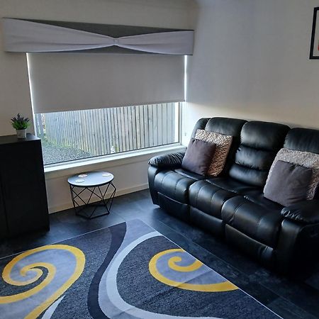 The Cottage - Hot Tub - Nr Glasgow - Self Check-In كوتبريدج المظهر الخارجي الصورة