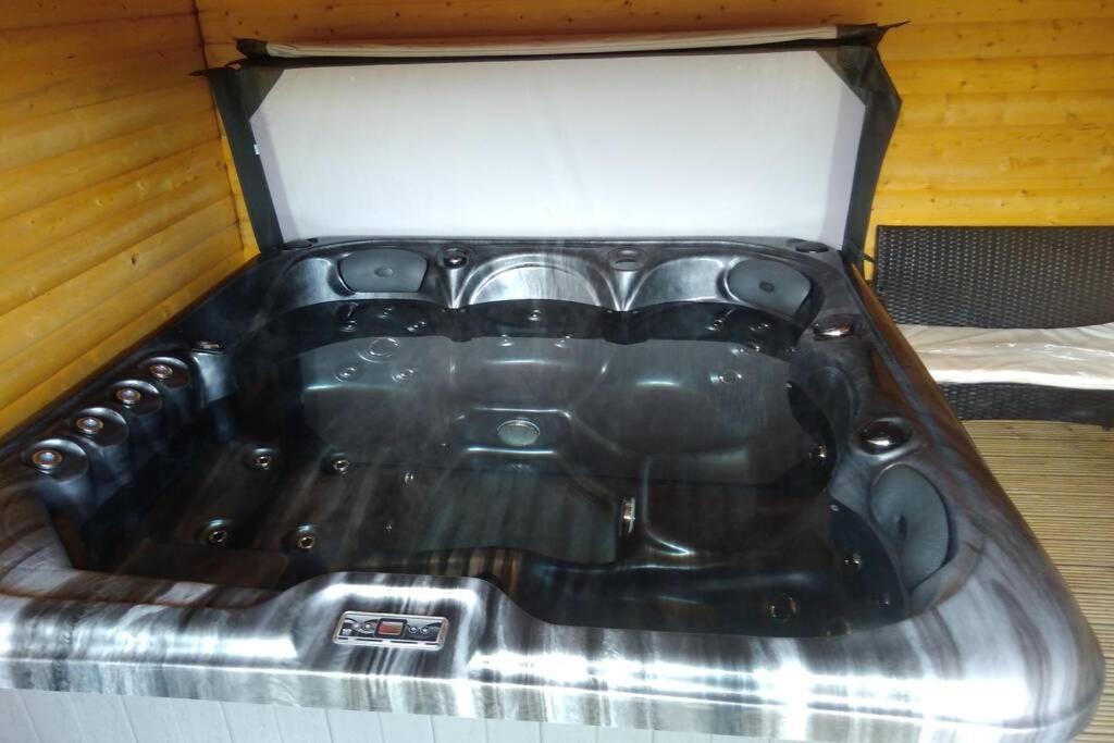 The Cottage - Hot Tub - Nr Glasgow - Self Check-In كوتبريدج المظهر الخارجي الصورة