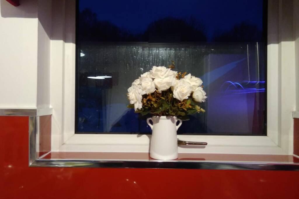 The Cottage - Hot Tub - Nr Glasgow - Self Check-In كوتبريدج المظهر الخارجي الصورة