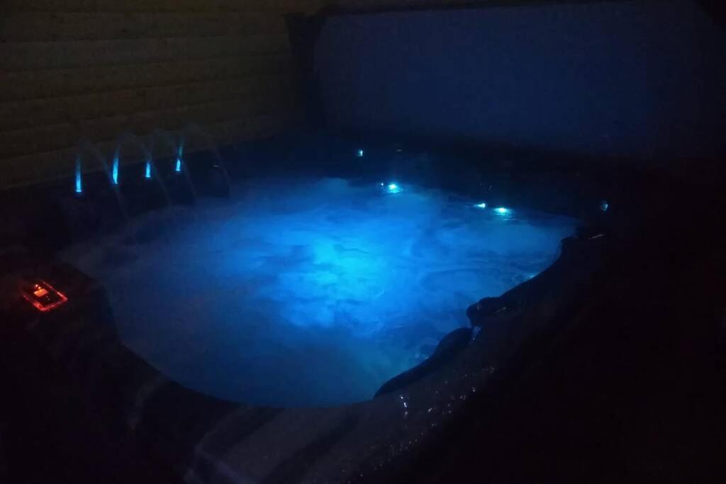 The Cottage - Hot Tub - Nr Glasgow - Self Check-In كوتبريدج المظهر الخارجي الصورة
